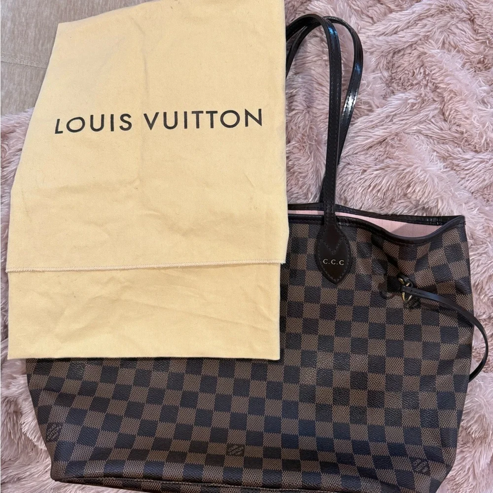 Louis Vuitton Damier Ebene Neverfull MM Tote - Picture 11 of 11